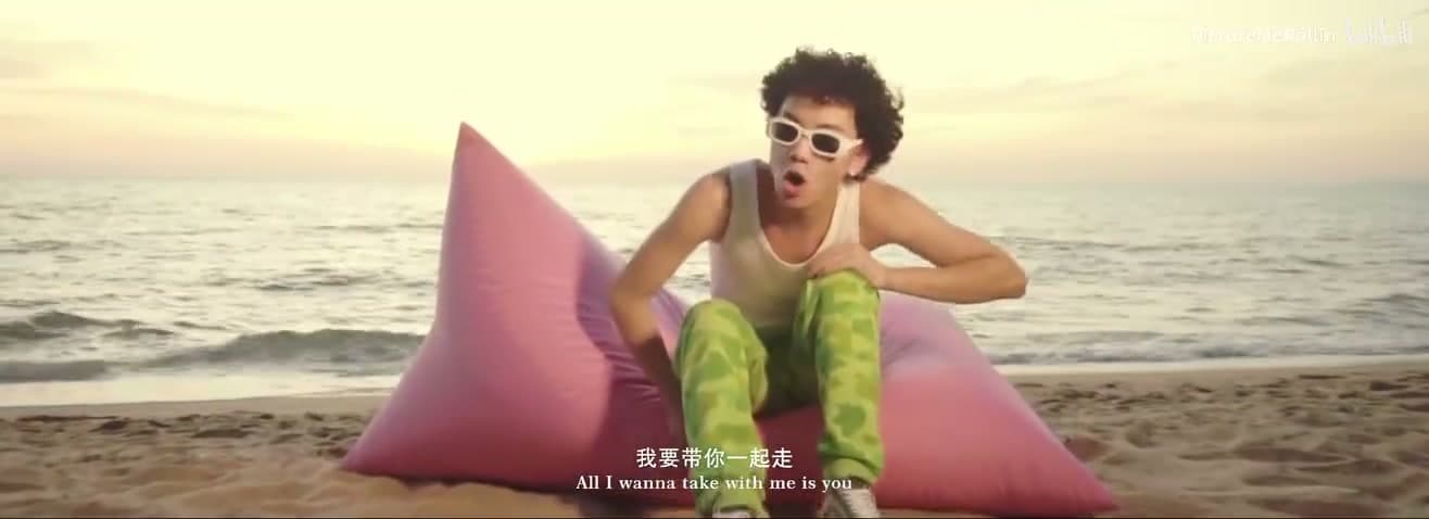 Rainbow YOUNG13DBABY《WOAHx3》 footage 12