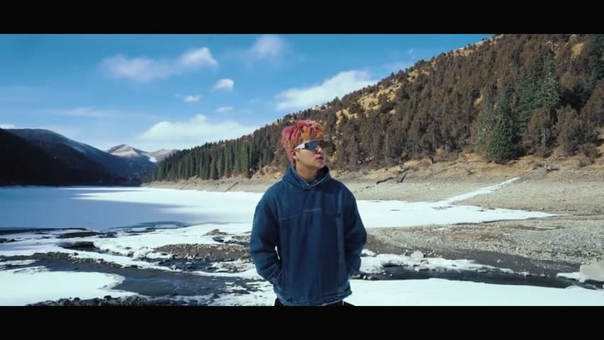 罗言《孤独满月球》 footage 16