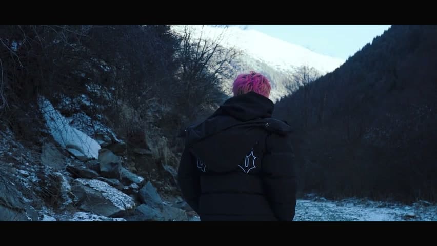 罗言《孤独满月球》 footage 19