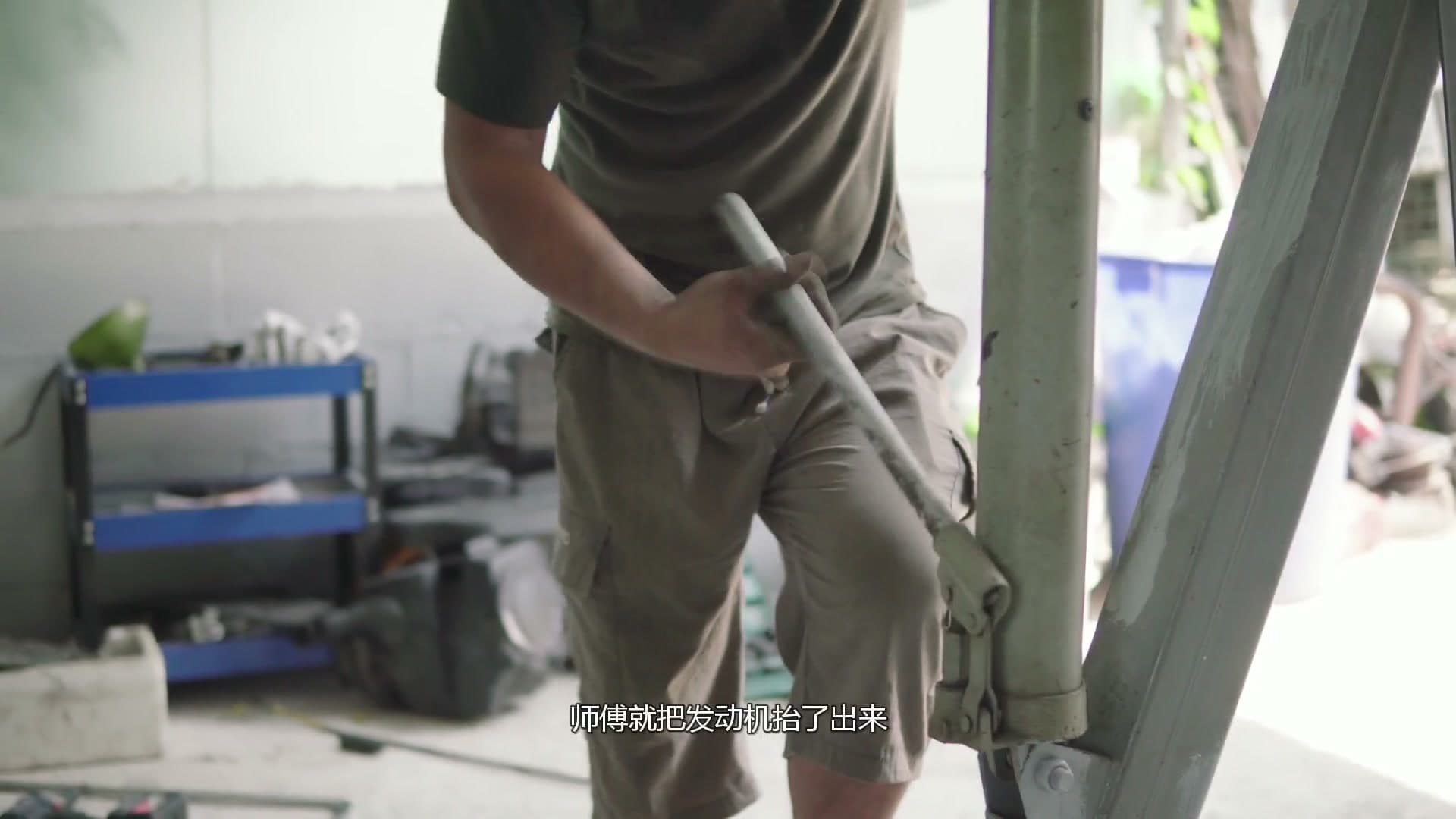 25岁无房无存款，只有一台10年的福克斯ST，但我每天开心得飞起！ footage 13