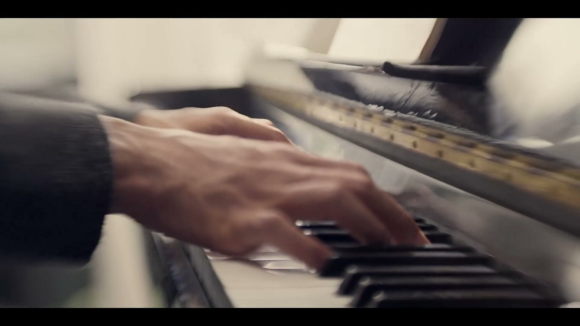 王赫野ft.陈卓璇《我们爱了这么多年》 footage 1